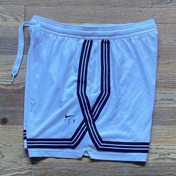 Nike Women’s Fly Crossover Basketball shorts XL - Picture 10 of 13